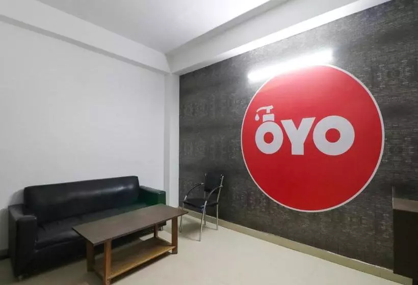 ホテル Oyo 77443  Green