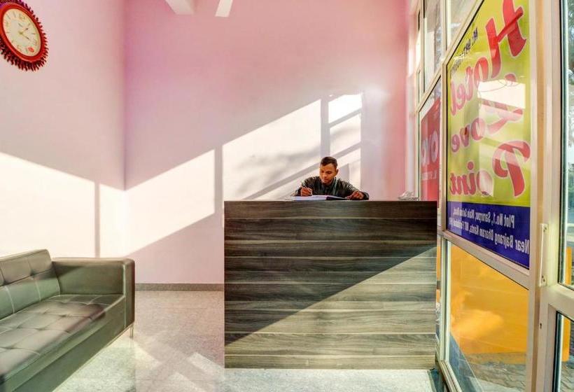 Hotel Oyo Far307  Luv Point