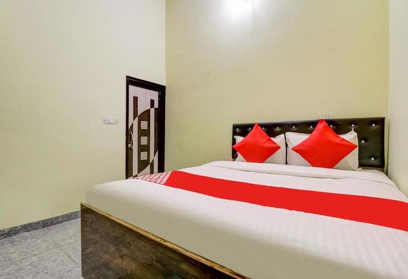 Hotel Oyo Far307  Luv Point