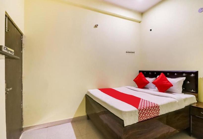 Hotel Oyo Far307  Luv Point