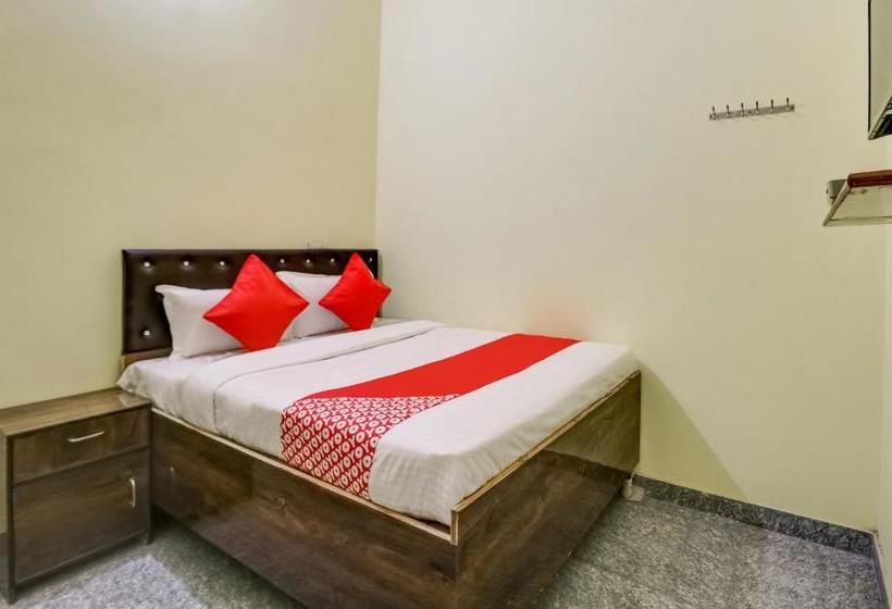 Hotel Oyo Far307  Luv Point