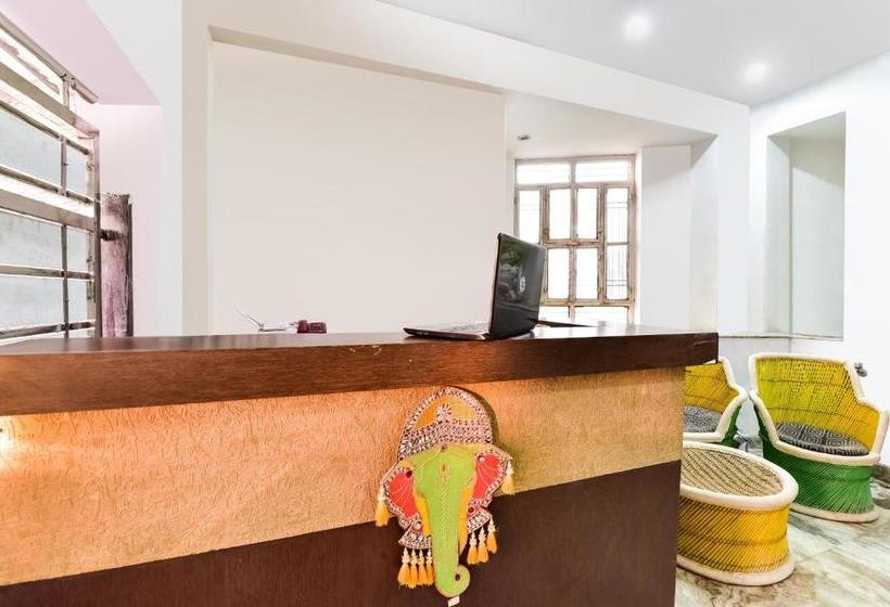 호텔 Spot On 76347 Kesar Guest House