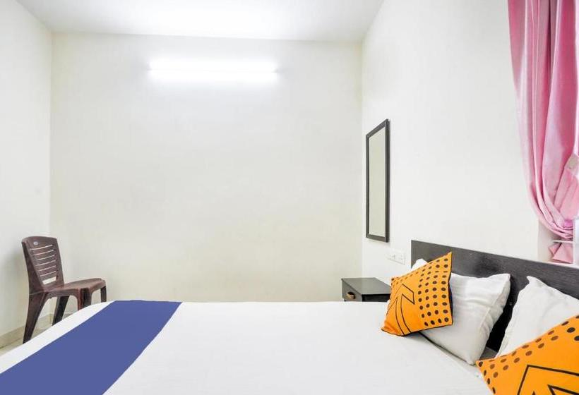 ホテル Spot On 77506 Sun Residency