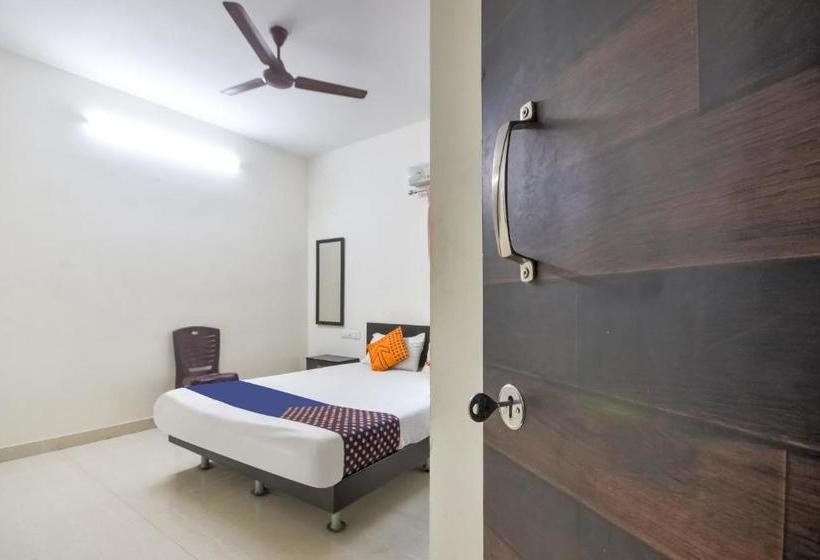 ホテル Spot On 77506 Sun Residency