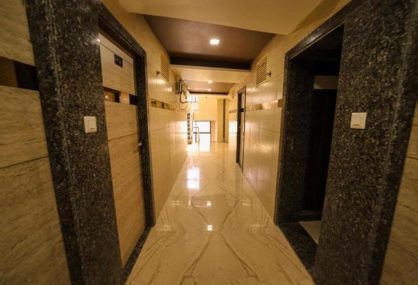 호텔 Sundaram 5 Minutes Distance From Dargah