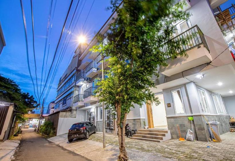 فندق Rumah Kubis Residence