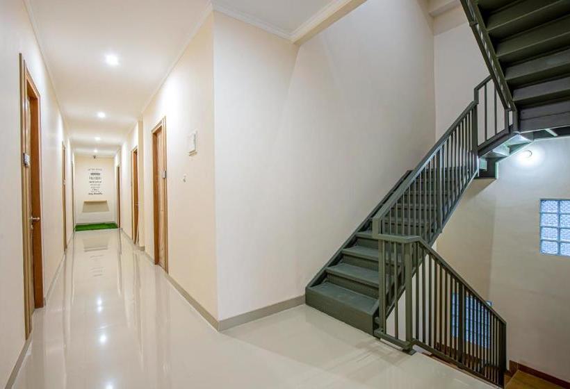 فندق Rumah Kubis Residence