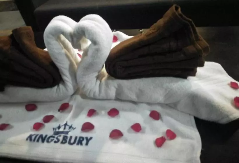 ホテル Kingsburyfiesta