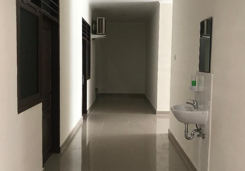 Hotel Oyo 90183 Mess Kavaleri Heritage