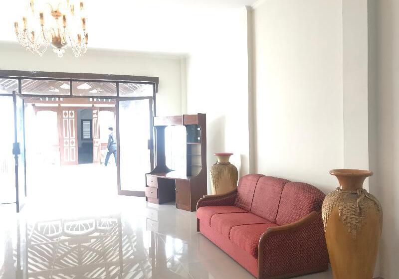 Hotel Oyo 90183 Mess Kavaleri Heritage