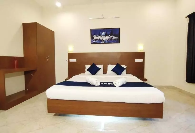 Hotelli Pv Resort   Auro Beach