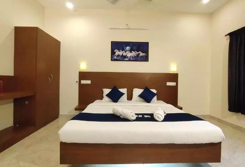 Hotelli Pv Resort   Auro Beach