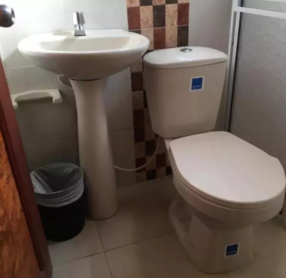 ペンション Hostal Los Wichos