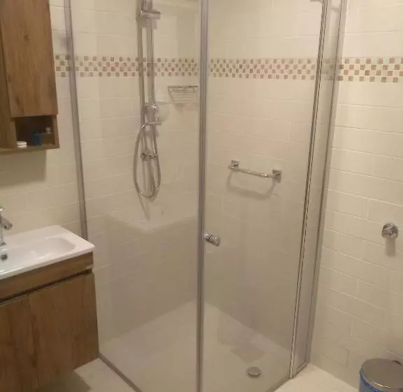 هتل Golden Airport