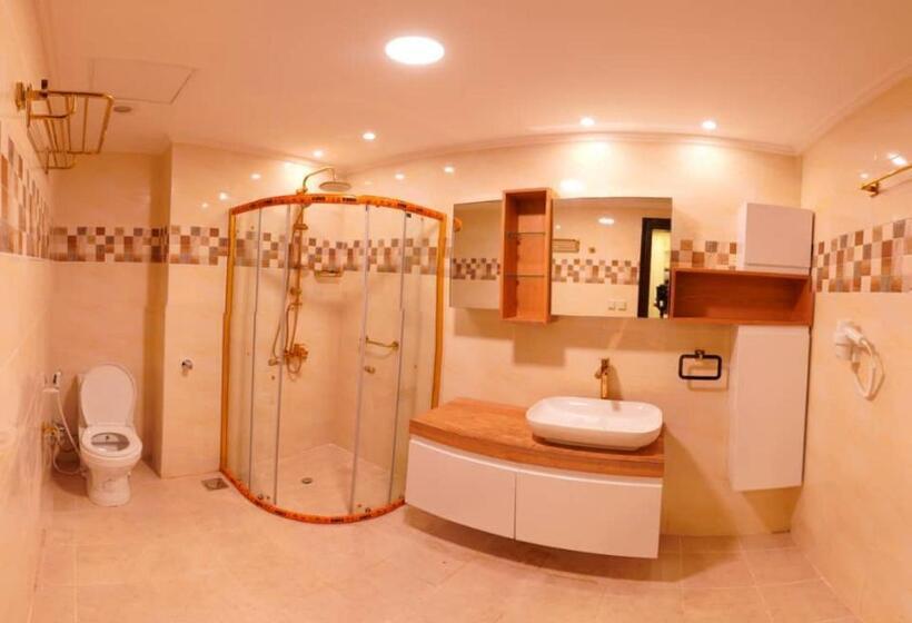 هتل Golden Airport