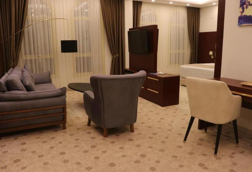 هتل Golden Airport