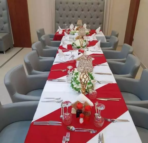 هتل Golden Airport