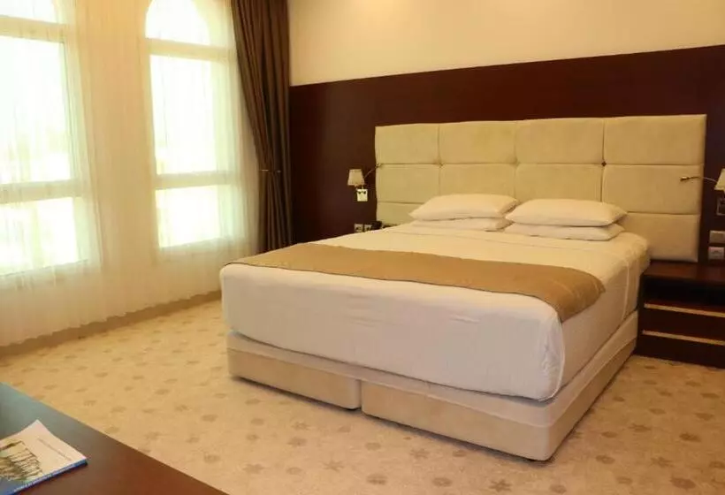 هتل Golden Airport