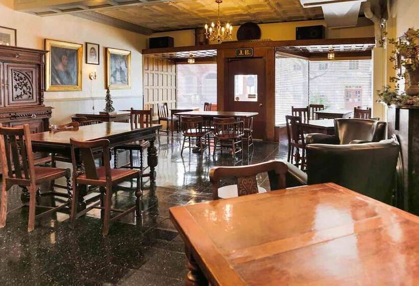 James Buchanan Hotel, Trademark Collection By Wyndham