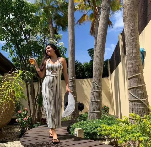 Hotelli Juanedu Suites