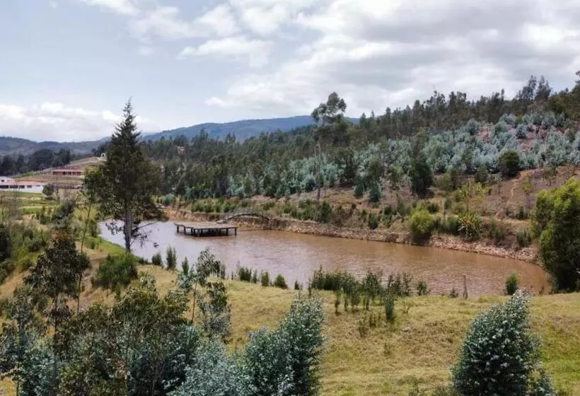 ホテル Lujosa Casa Quinta En Naturaleza Andina