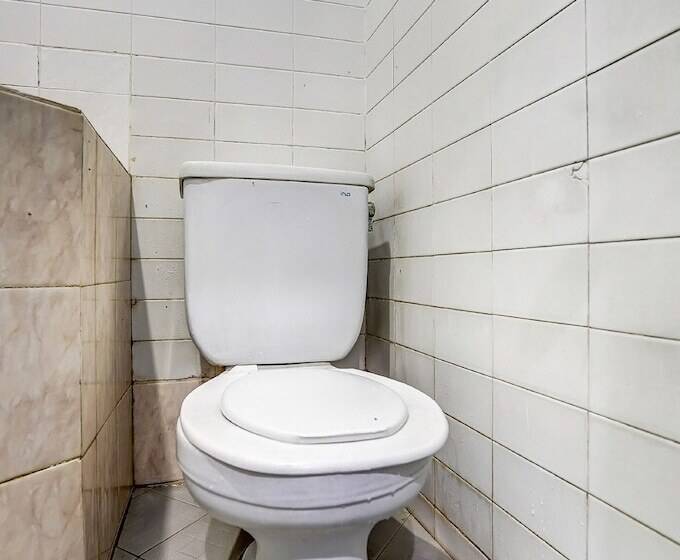 בית מלון כפרי Spot On 90147 Gosepa Ambengan Plaza