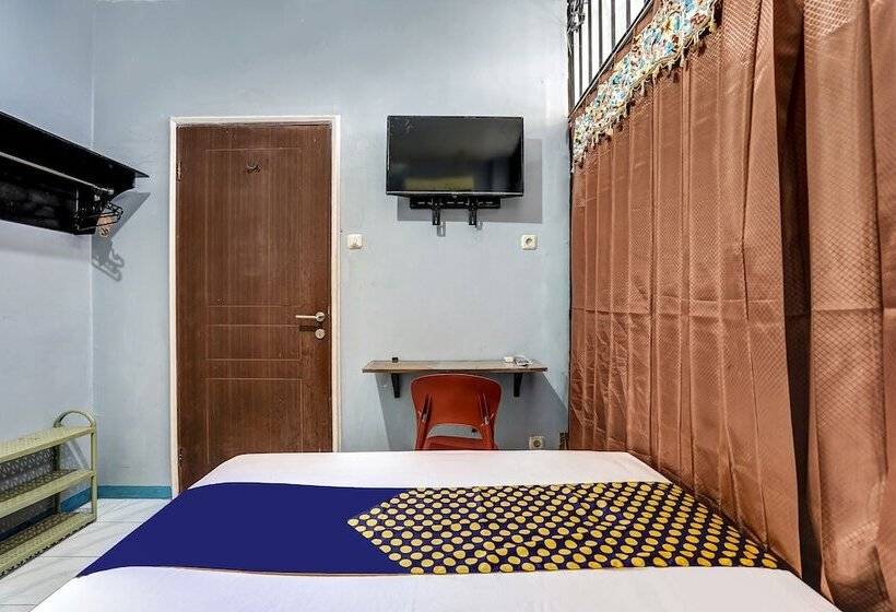 בית מלון כפרי Spot On 90147 Gosepa Ambengan Plaza