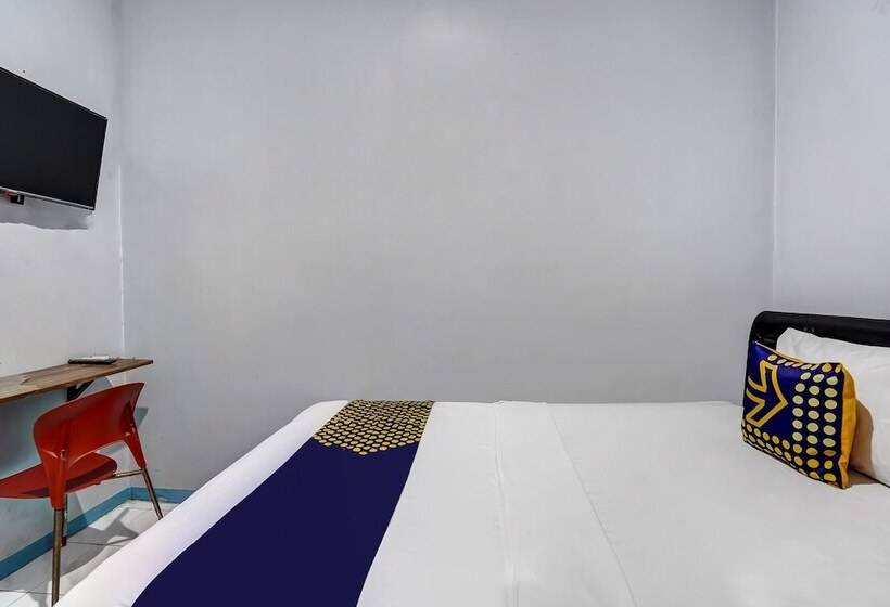 בית מלון כפרי Spot On 90147 Gosepa Ambengan Plaza