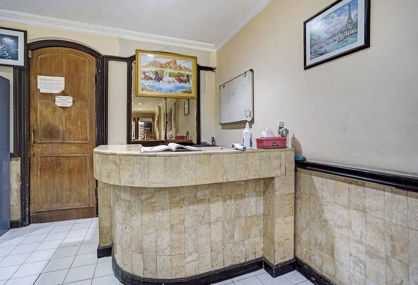 בית מלון כפרי Spot On 90147 Gosepa Ambengan Plaza