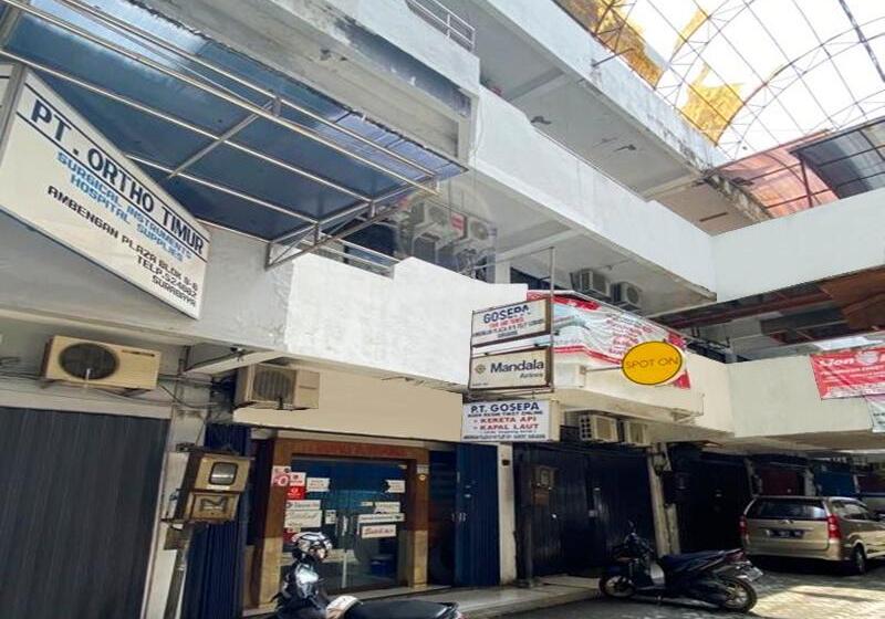 בית מלון כפרי Spot On 90147 Gosepa Ambengan Plaza