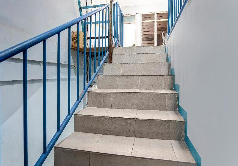 בית מלון כפרי Spot On 90147 Gosepa Ambengan Plaza