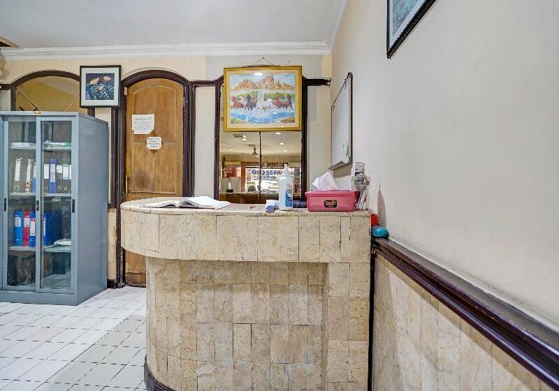 בית מלון כפרי Spot On 90147 Gosepa Ambengan Plaza