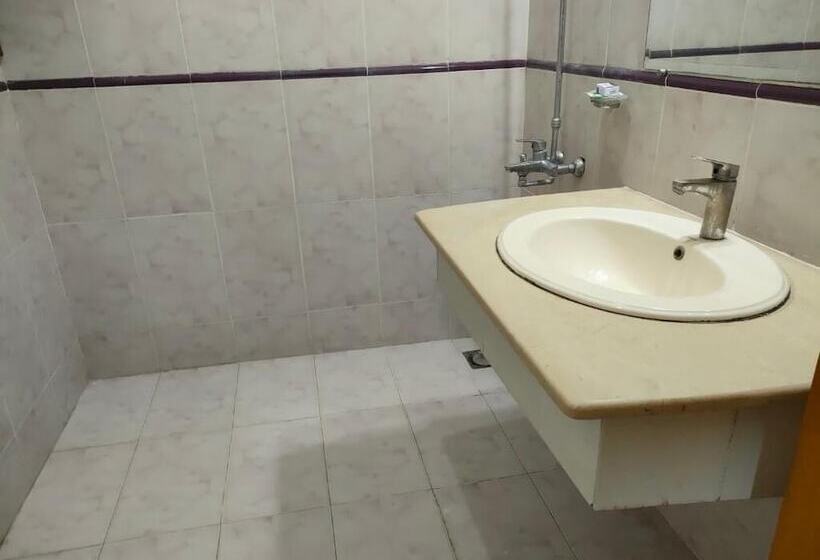 هتل Yasin Holiday