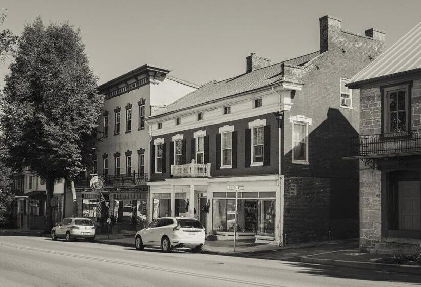 James Buchanan Hotel, Trademark Collection By Wyndham