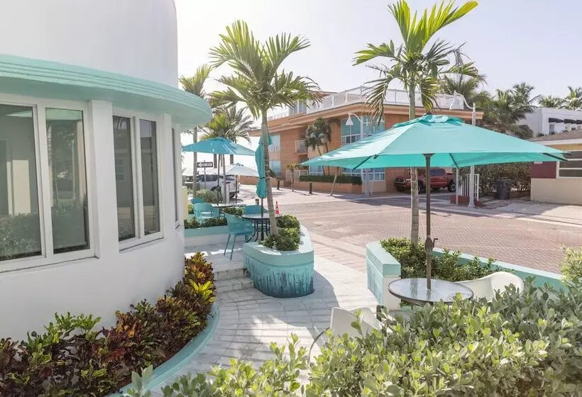 The Marlin Beachside