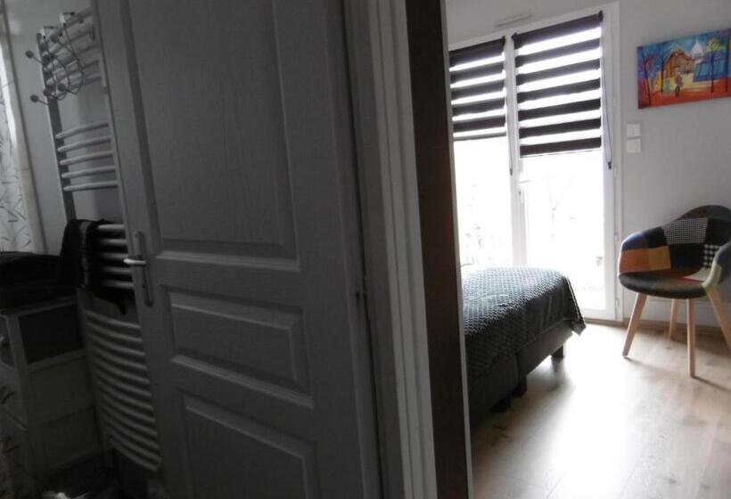 ベッドアンドブレックファースト Maison D'hôtes La Marie Pierre