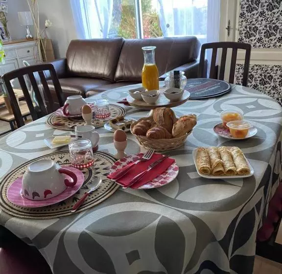 Aamiaismajoitus (B&B) Maison D'hôtes La Marie Pierre