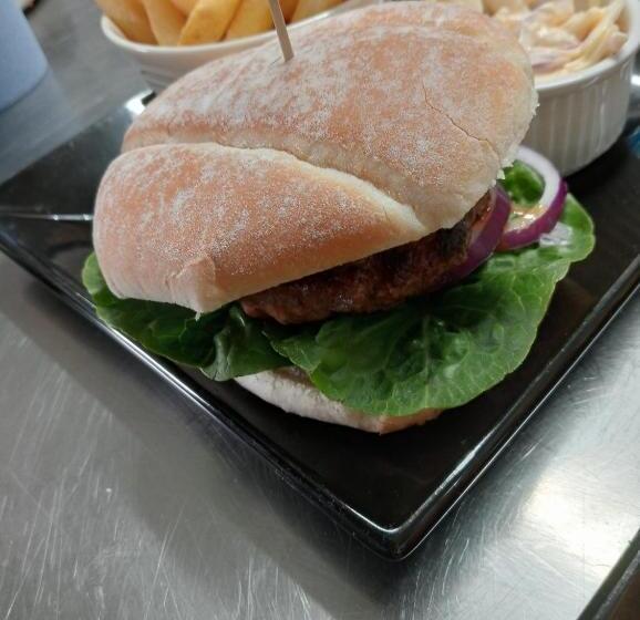 مبيت وإفطار The Kings Arms Inn