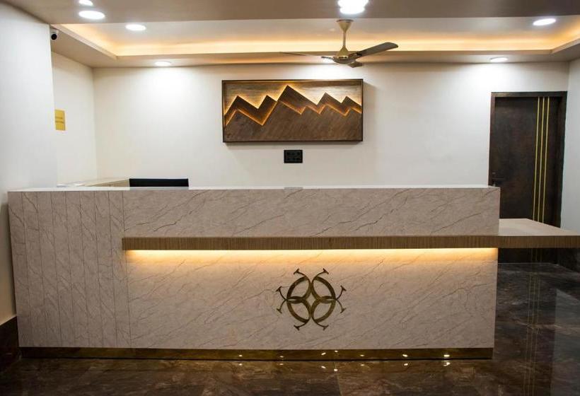 Crimson Hotel & Banquets