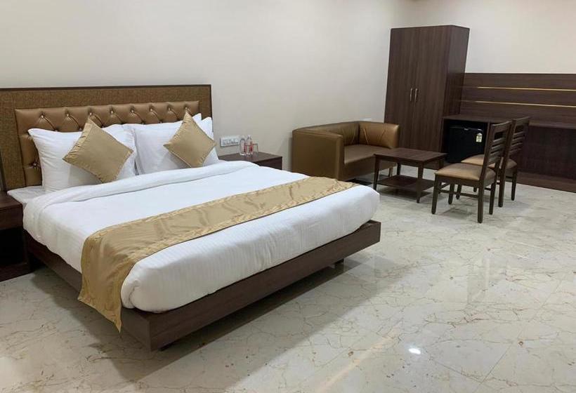 Crimson Hotel & Banquets