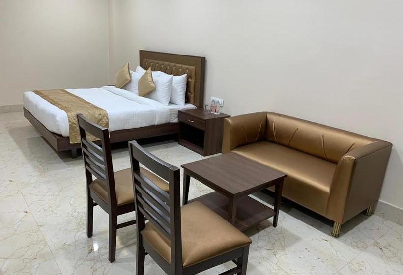 Crimson Hotel & Banquets