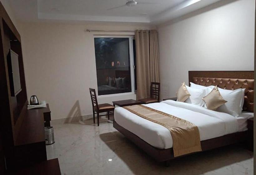 Crimson Hotel & Banquets