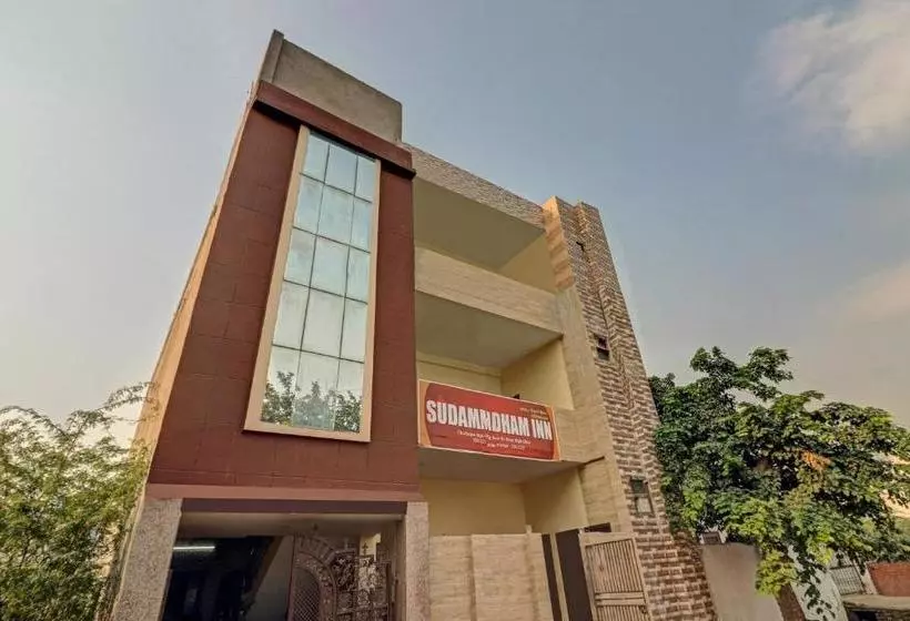 ホテル Oyo 76879  Sudama Dham Inn