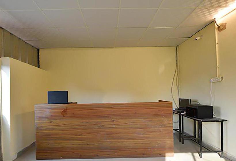 호텔 Vaccinated Staff Spot On 76940 Sri Annapoorneshwari Residency Boarding & Lodging