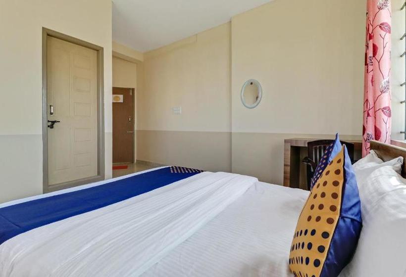 호텔 Vaccinated Staff Spot On 76940 Sri Annapoorneshwari Residency Boarding & Lodging