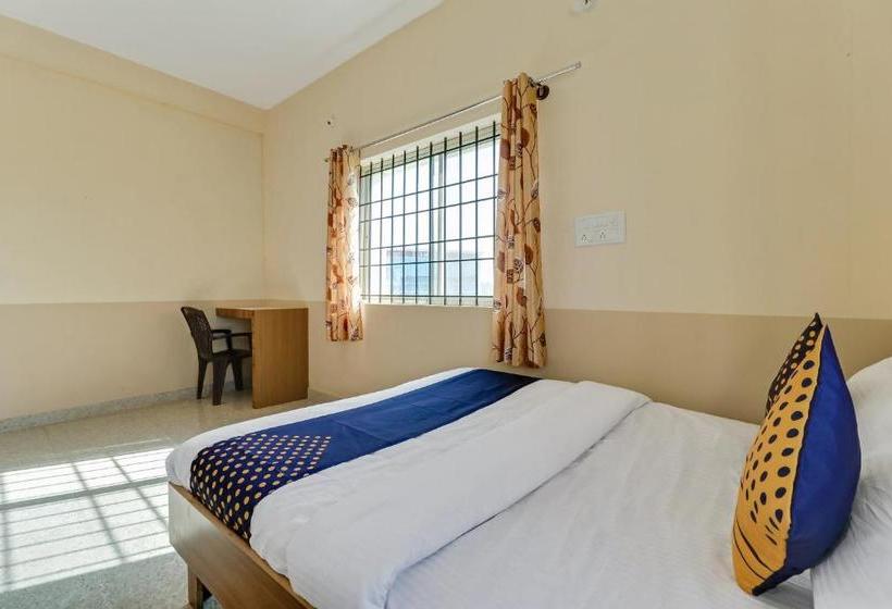 호텔 Vaccinated Staff Spot On 76940 Sri Annapoorneshwari Residency Boarding & Lodging