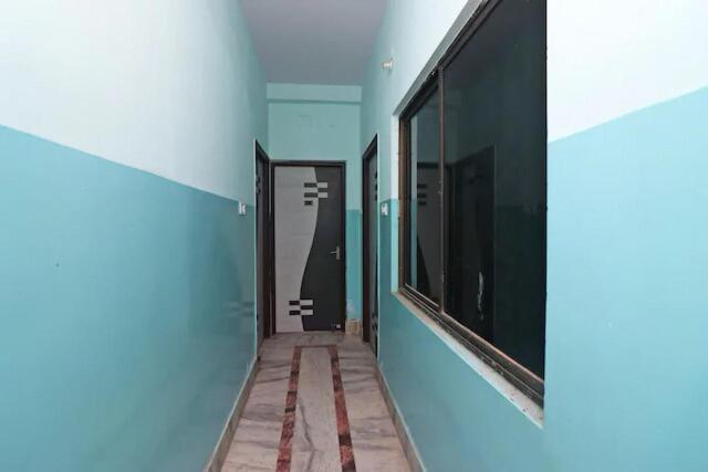 Hotel Vaccinated Staff Spot On 77127 Aysha Arcade