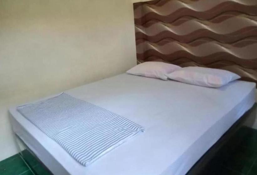 בית מלון כפרי Spot On 90135 Thalia Residence