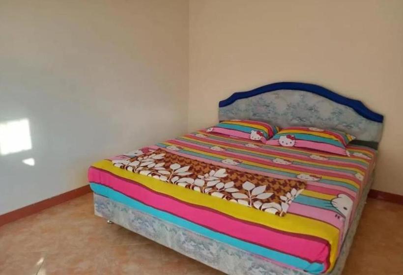 בית מלון כפרי Spot On 90135 Thalia Residence