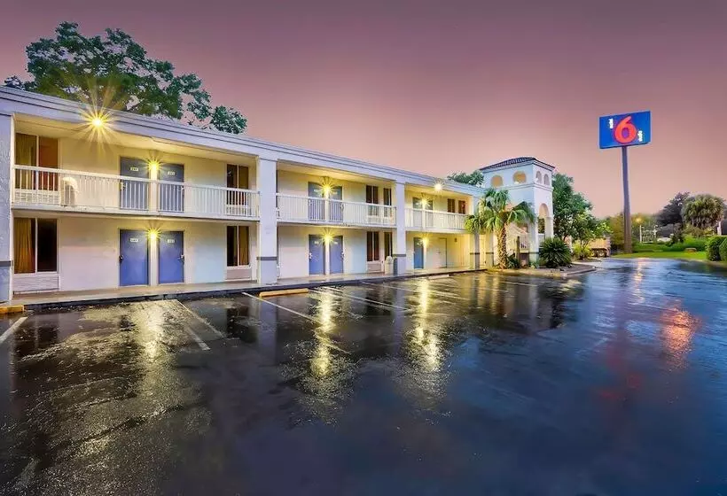 ホテル Studio 6 Gainesville, Fl